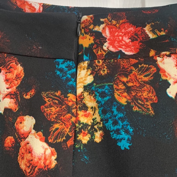 Cynthia Rowley Floral Stretch Skirt NWT - Picture 4 of 5